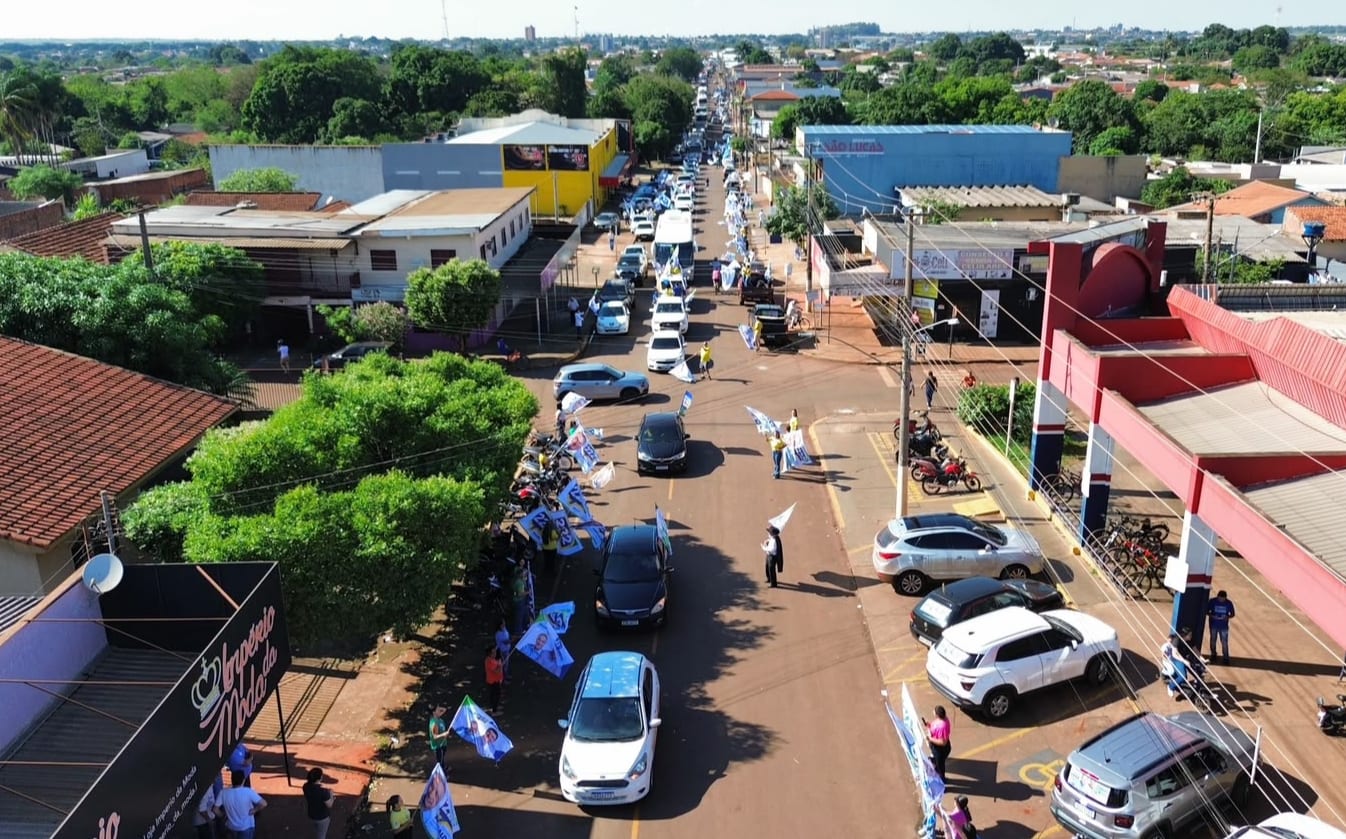 Riedel e Azambuja encerram campanha no interior com carreata em Maracaju, cidade marcada pela trajetória política dos dois.