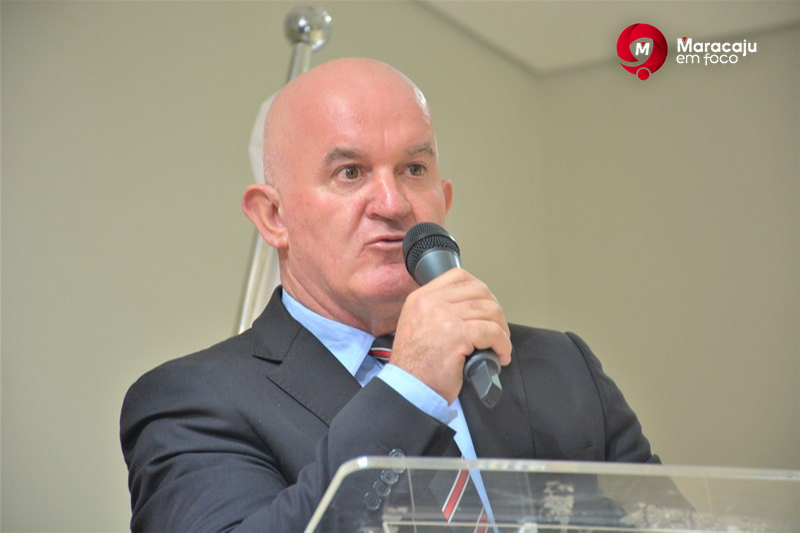 Vereador Vilmar cobra asfalto para Polo Industrial e melhorias em rede de esgoto em Maracaju.