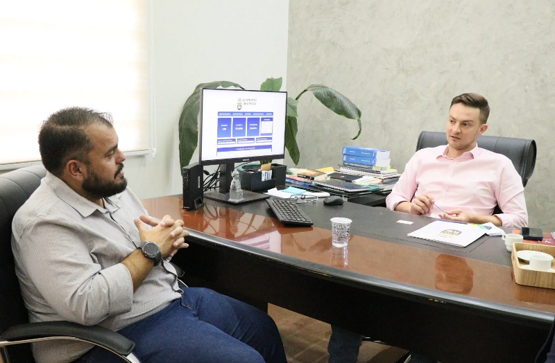 Vereador Robert Ziemann conhece sistema de agendamento de consultas e exames implantado pela Prefeitura de Rio Brilhante