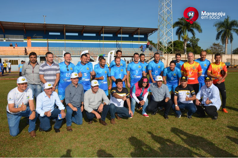 Governador Eduardo Riedel anuncia Van ao município campeão durante a 20ª Copa Assomasul em Maracaju.