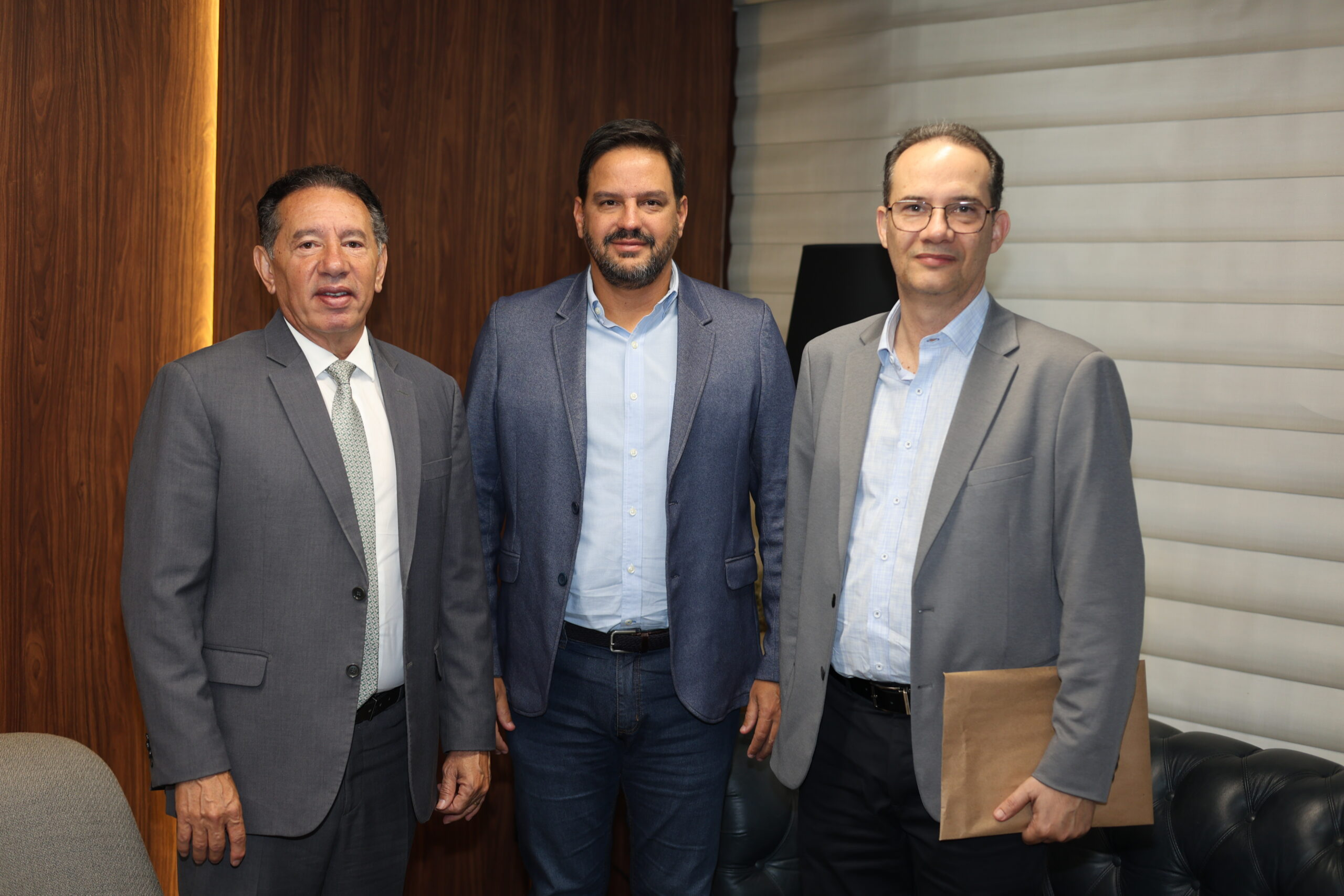 Gerson Claro recebe diretoria da CCR MSvia/ Motiva e convoca reunião com comissão da BR-163
