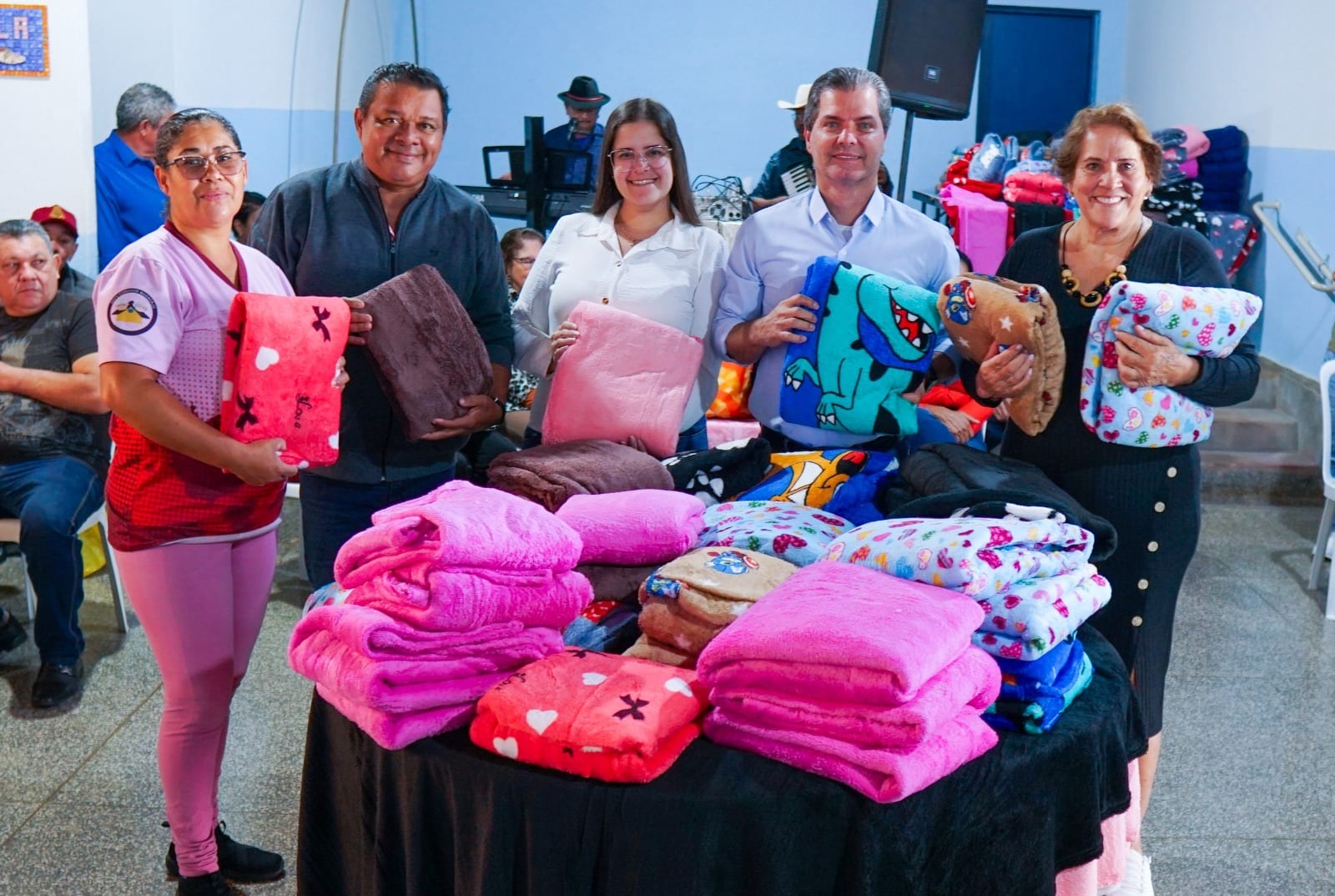 Prefeitura de Maracaju inicia entrega de cobertores para famílias em situação de vulnerabilidade