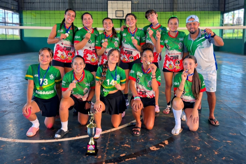 Vôlei feminino de Nioaque volta à Liga após 20 anos e conquista título
