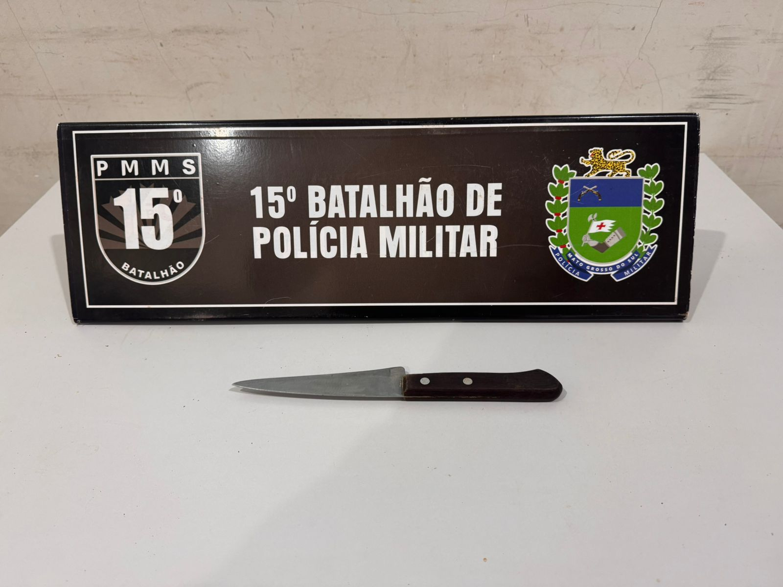 Polícia Militar atende ocorrência de violência doméstica com uso de faca em Maracaju.