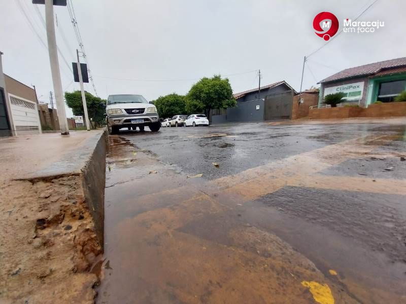 Chuva marca início da quinta-feira e mantém tempo instável em Maracaju