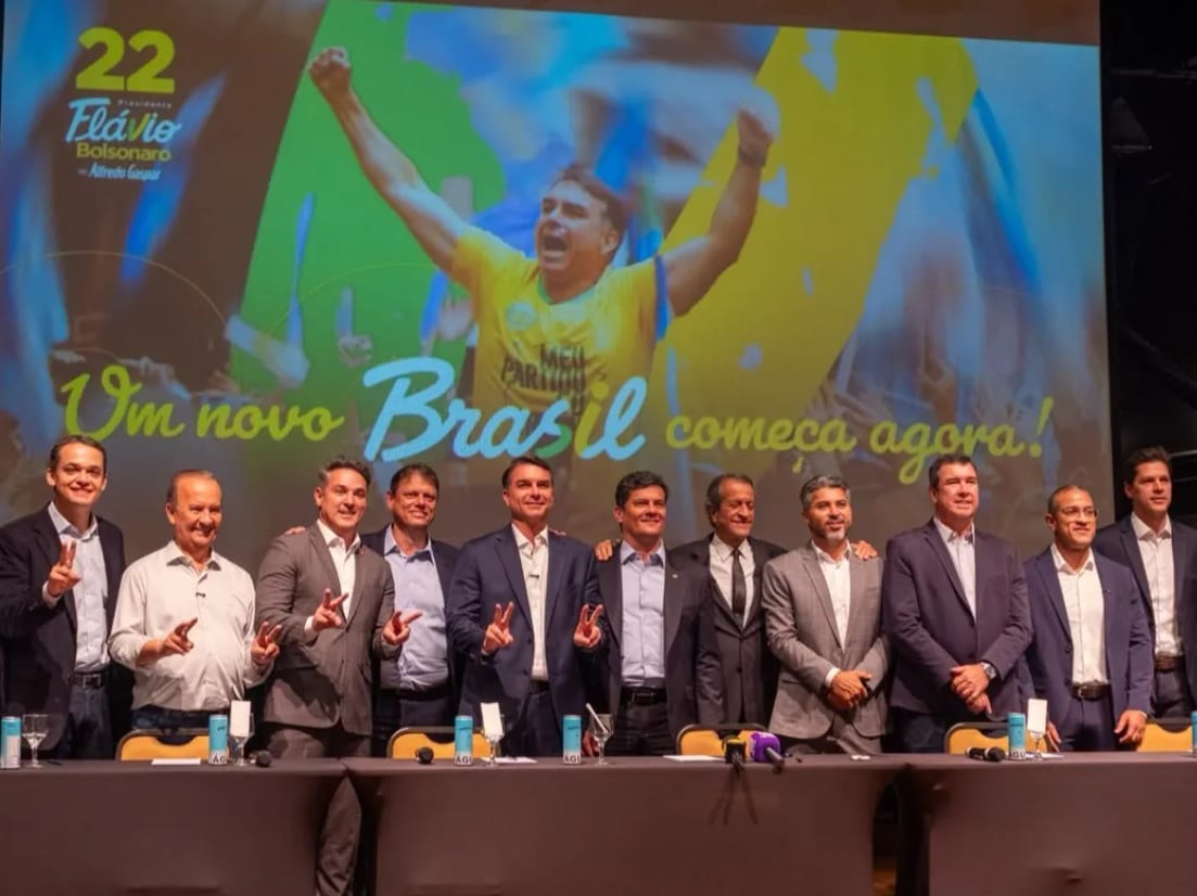 Frente ampla de governadores eleitos querem um novo Brasil com a eleição de Flávio Bolsonaro