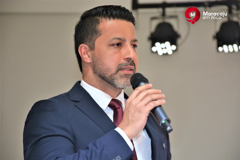 Vereador Bruno Barros cobra cascalhamento em estrada de acesso à Escola Agrícola e Frigorífico.