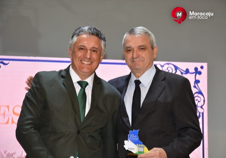 Câmara Municipal homenageia personalidades com Títulos de Cidadão Maracajuense e Comenda Pioneiros do Mérito durante celebrações dos 102 anos de Maracaju