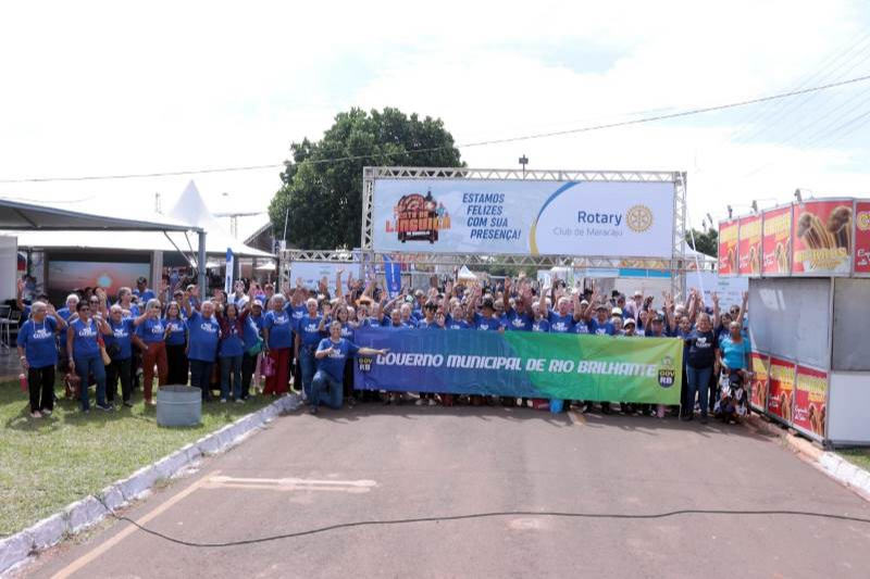 Grupo da Melhor Idade de Rio Brilhante vive experiência cultural inesquecível na Festa da Linguiça em Maracaju