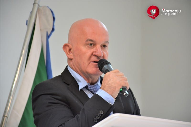 Vereador Vilmar da Era do Gelo cobra retomada das obras da rede de esgoto em Maracaju.