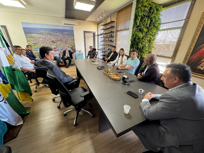 Prefeito de Maracaju, Marcos Calderan, reforça ações de limpeza urbana e parceria com a Câmara Municipal