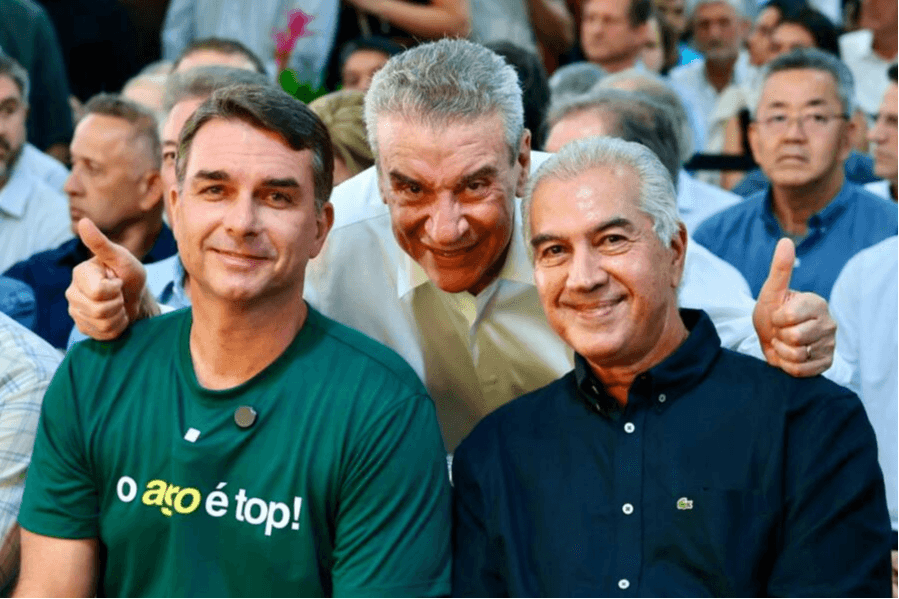 Reeleito para o 9º mandato, Paulo Corrêa reforça campanha de Flávio Bolsonaro em MS