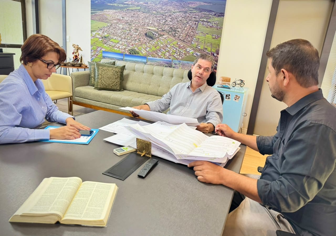 Vereador Daniel Esquivel participa da assinatura de ordem de serviço para construção de ciclovia em Maracaju