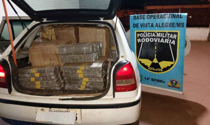 Polícia Militar Rodoviária apreende mais de meia tonelada de maconha após acompanhamento tático em Maracaju.