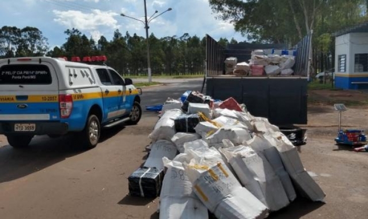 Fronteira: Ação contra corrupção e contrabando cumpre mandados na casa de policiais.