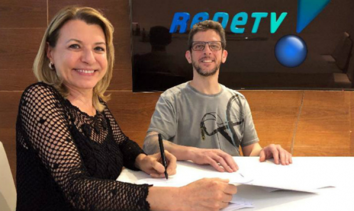 Olga Bongiovanni é demitida da RedeTV! e fica sabendo de forma inesperada