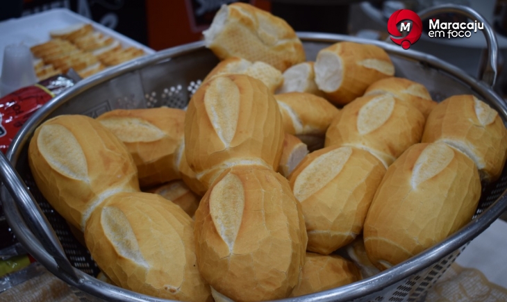 Com novo e moderno forno, 'Supermercados Estrela' amplia fabricação e qualidade de pães. Saiba mais.