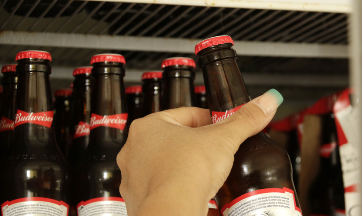 Prefeitura de Maracaju publica Decreto Municipal e autoriza conveniências e distribuidoras de bebidas a atenderem até as 22:00 horas com a presença de público.