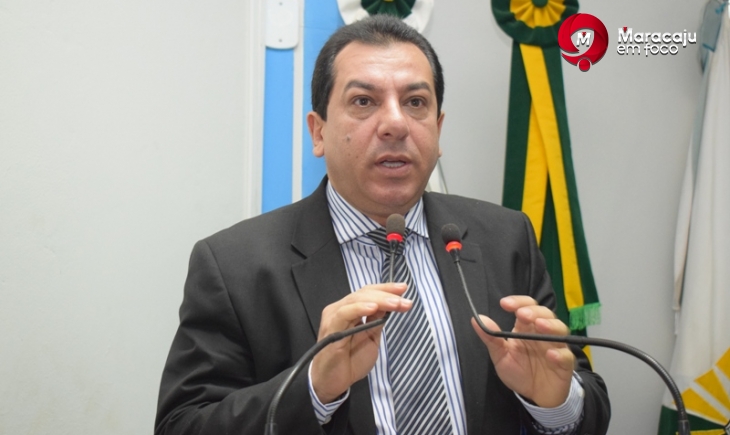 Vereador Laudo Sorrilha parabeniza Prefeito Maurílio por planejamento e execução de asfalto no Bairro Porto Belo com recursos próprios e utilização de profissionais da Prefeitura de Maracaju. Leia e assista.
