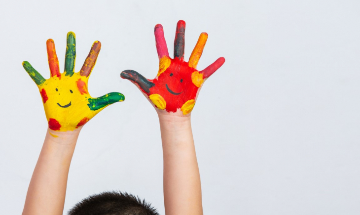 Os impactos das variáveis de família sobre o desenvolvimento infantil.