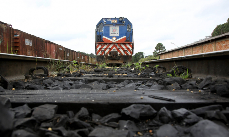 Ferroeste que ligará Maracaju ao Porto de Paranaguá terá impacto positivo em área com 13 milhões de pessoas e PIB de R$ 380 bilhões.