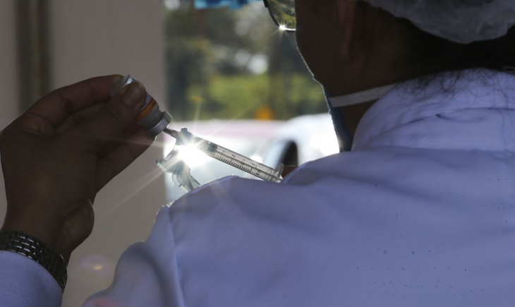 Covid-19: Brasil tem 19,6 milhões de casos e 549,4 mil mortes