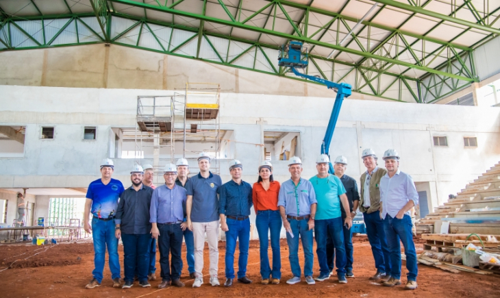 Prefeito Marcos Calderan e autoridades do Governo do Estado realizam visita técnica na obra do Ginásio Poliesportivo do Bairro Olídia Rocha