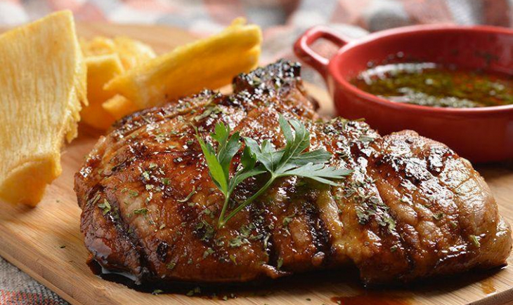 Receita de Bisteca grelhada com salsa e cebolinha