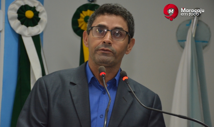 Após quedas de energia do final de semana, Nego do Povo critica Energisa e cobra direitos dos consumidores maracajuenses. Leia e assista.