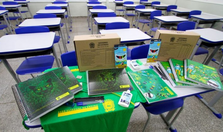 Governo fecha contrato de kits escolares; distribuição inicia em fevereiro
