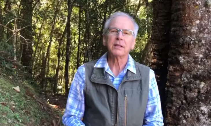 Veterano do Globo Rural, Nélson Araújo surge no JN e web elogia