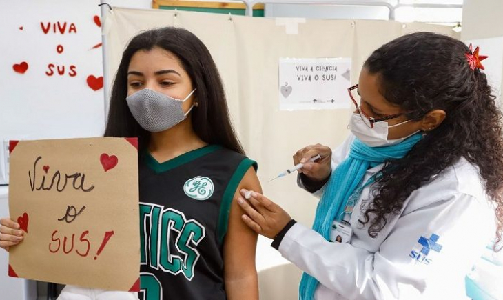 Covid-19: Nova campanha tem foco em jovens de 12 a 18 anos