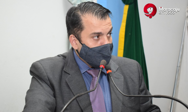 Robert Ziemann pede reparos na iluminação pública de CEPE’s e locais de prática esportiva e lazer. Leia e assista.