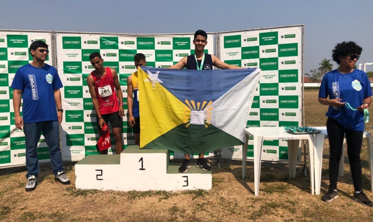 Jogos Escolares da Juventude de Natação e Atletismo realizados em Corumbá