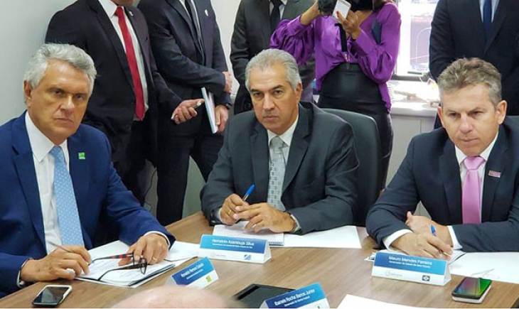 Com sete projetos implementados, governador passa comando do Consórcio Brasil Central para Mato Grosso