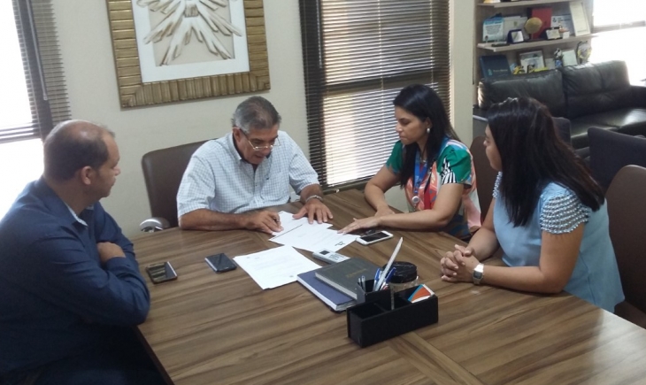 Parceria entre SENAI-SESI e Prefeitura possibilita qualificação e ainda desconto para filhos de servidores na escola da instituição. Saiba mais.