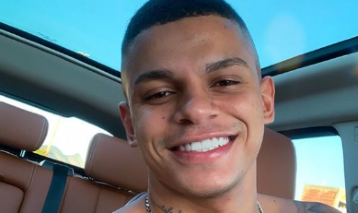 MC Maneirinho relata momento de pavor após abordagem policial