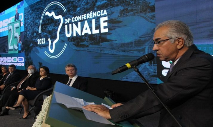 Na abertura da Conferência da Unale, governador destaca que o momento é de pacificar e retomar a economia