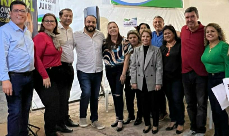 Em reunião com profissionais da educação Riedel reforça avanços conquistados pela área e aponta futuro