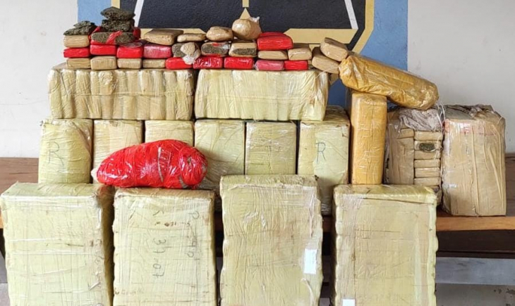 Polícia Militar Rodoviária apreende 330 kg de maconha na MS 164 em Maracaju.