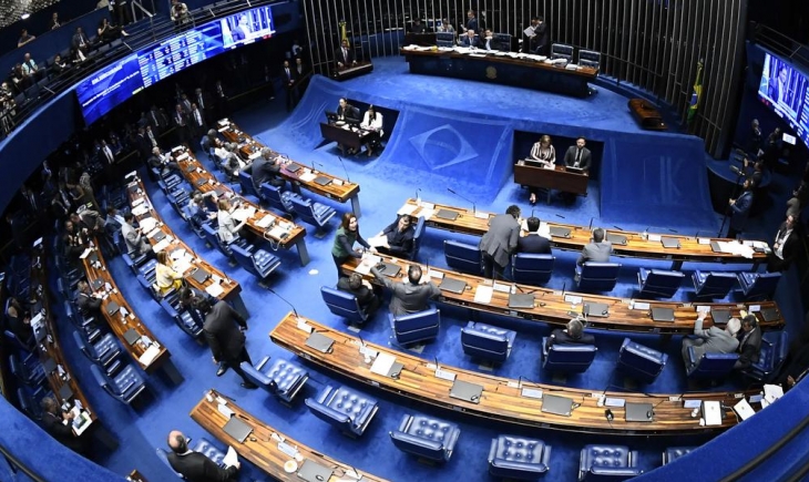 Senado aprova projeto que proíbe venda de narguilé a crianças e adolescentes.