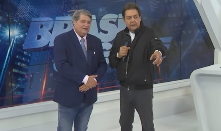 Faustão visita Datena, narra prisão e anuncia Fagundes e Camila Queiroz em programa