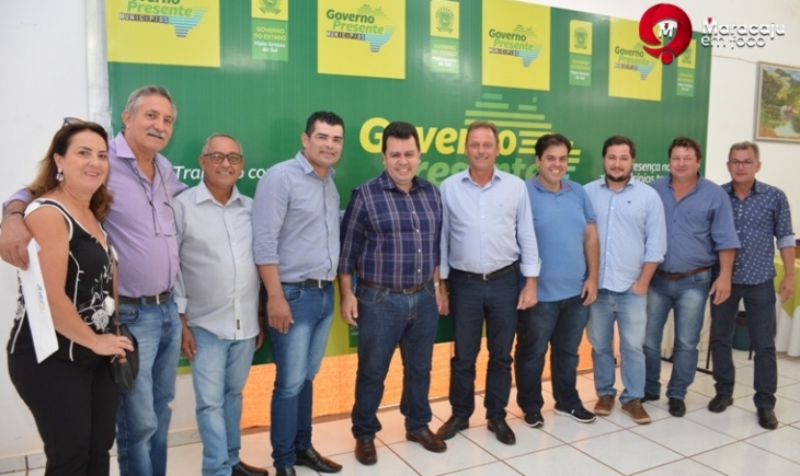 Acompanhando o Prefeito Maurílio e vereadores, Secretário de Fazenda e Administração Lenilso Carvalho participa do “Governo Presente”. Leia e assista.