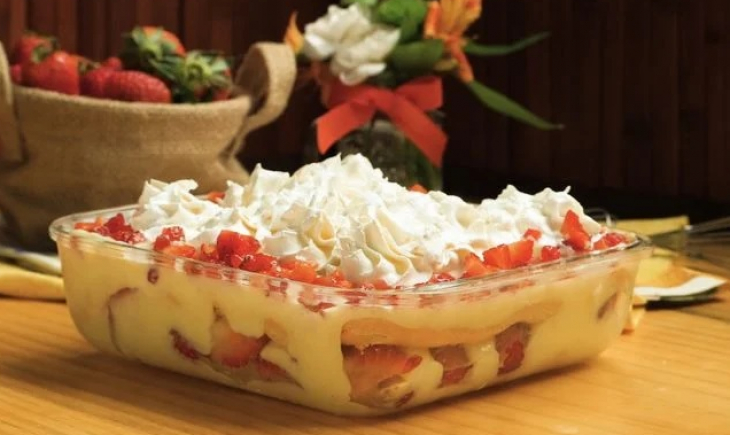 Pavê de Morango da Thais.