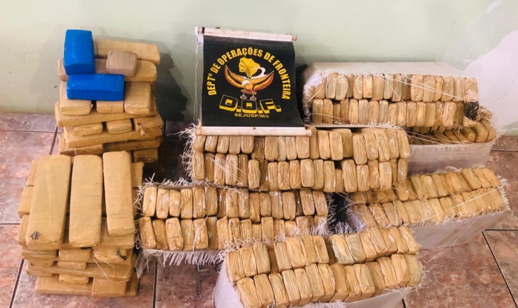 Veículo com mais de duzentos quilos de maconha foi apreendido pelo DOF durante a Operação Hórus em Nova Andradina