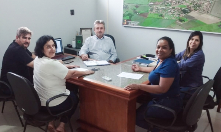 Equipe da Secretaria de Desenvolvimento Econômico e Meio Ambiente se reúne com F.A.C. – Fundo de Apoio a Comunidade.
