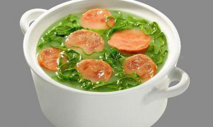 Receita de Caldo verde de linguiça portuguesa